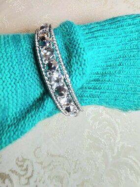 Womans Fashion Rhinestone Bracelet Silver Tone Round 1" Wide & 7 3/4" Across